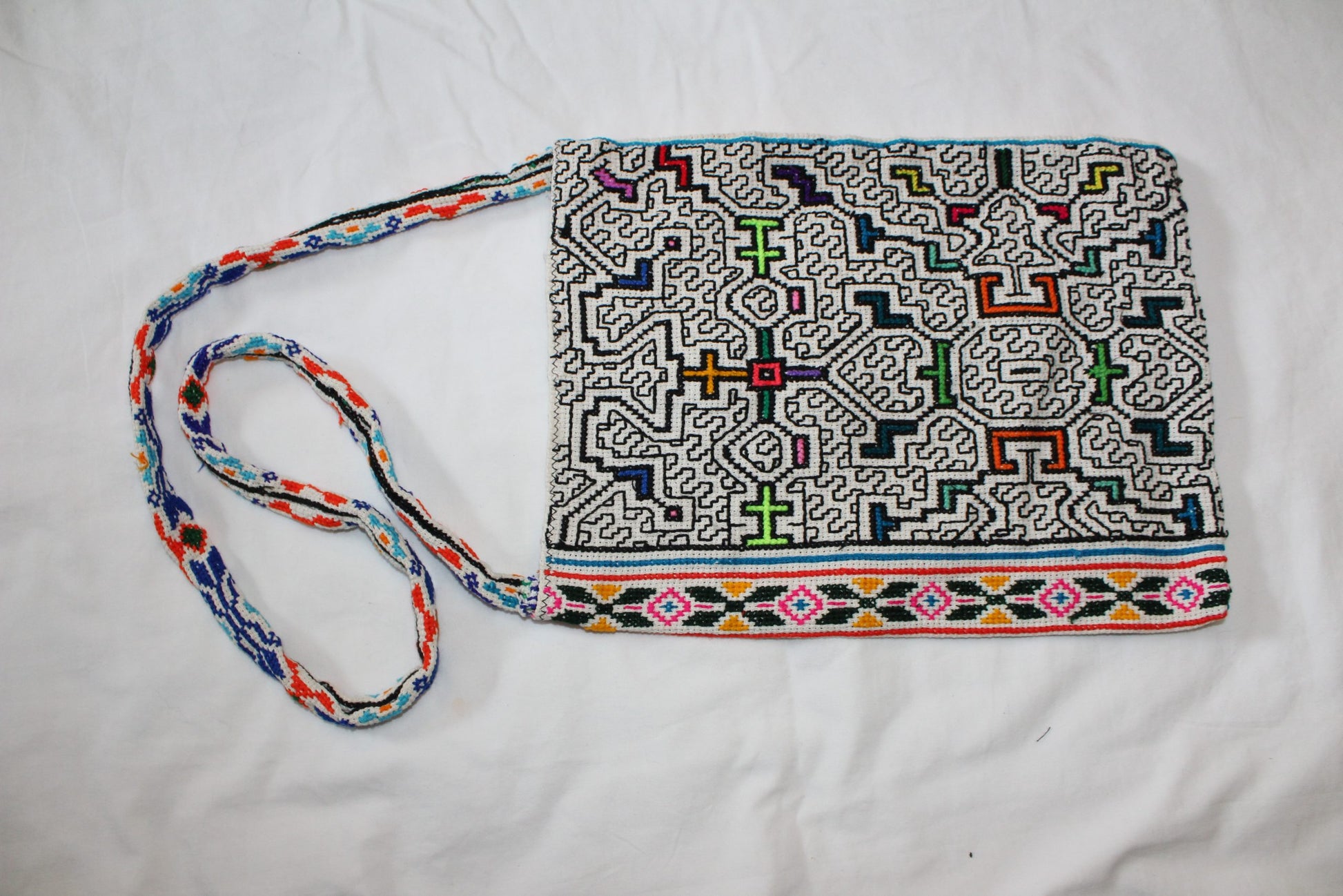 Shipibo/Icaro Handwoven Bag Awake Healer